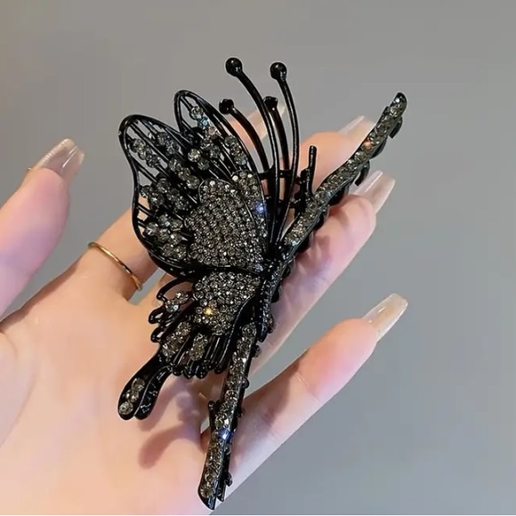 Rhinestone Black Butterfly Hair Claw Hair Accessory - Picture 4 of 5